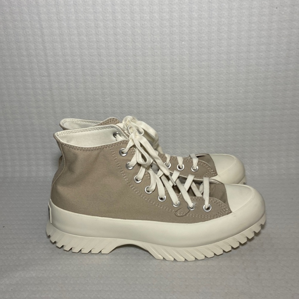 ⚓️Converse Chuck Taylor Canvas All Star Lugged 2.0 Platform Women’s 11